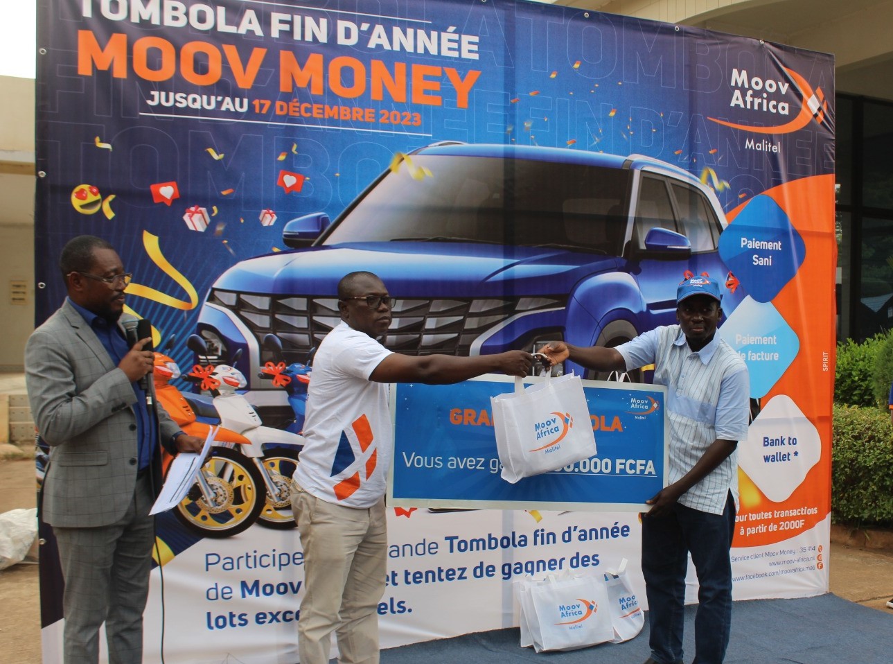 Tombola de fin d’année de Moov Africa Malitel: Les gagnants du premier tirage ont reçu leurs cadeaux